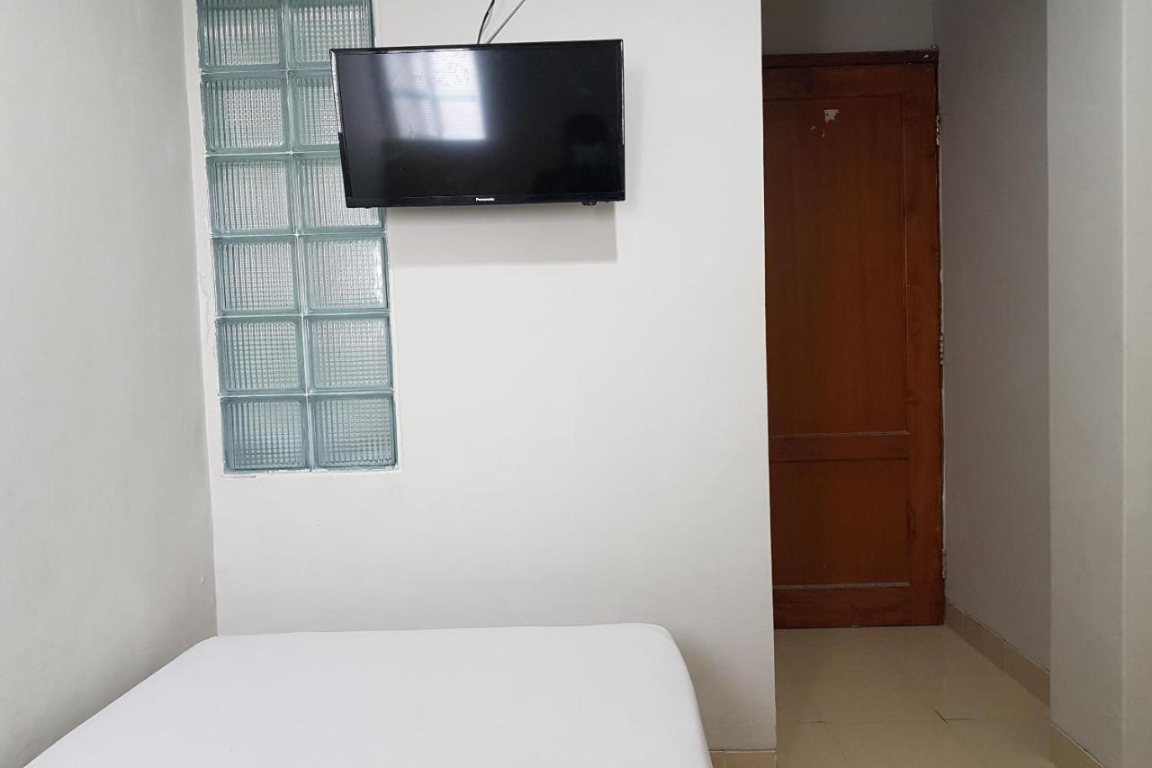 Oyo 3819 Hotel Winotosastro Yogyakarta Exterior foto